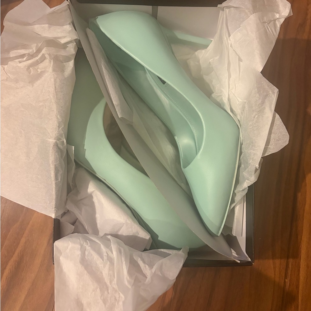 Nine West EZRA Mint Green Pointed Toe Stiletto Pumps - Picture 3 of 5